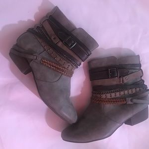 Faux Leather Bobcat Booties Womens SZ 8